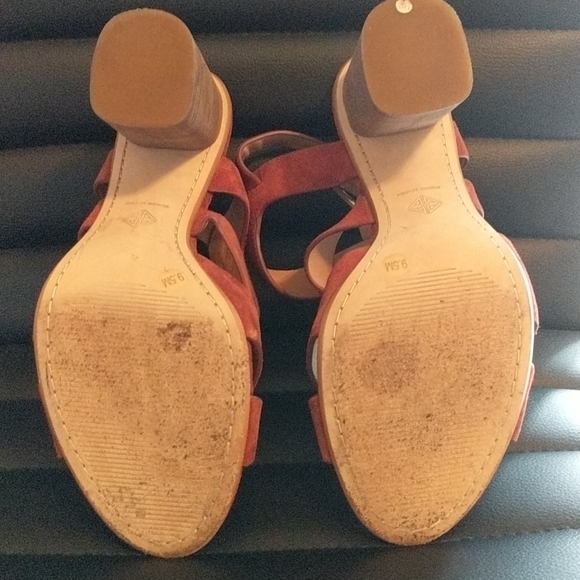 Shoes - Picture 2 of 2